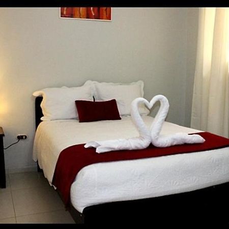 Hostal Universal Huaraz エクステリア 写真
