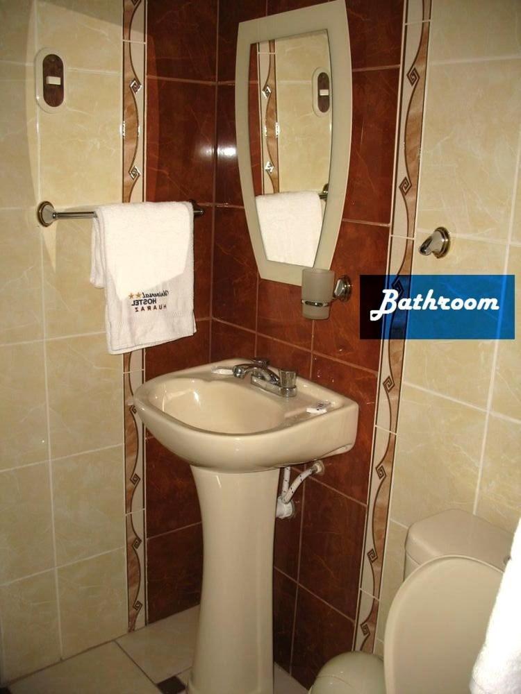 Hostal Universal Huaraz エクステリア 写真