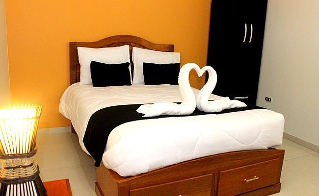Hostal Universal Huaraz エクステリア 写真