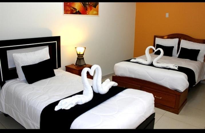 Hostal Universal Huaraz エクステリア 写真