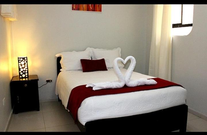 Hostal Universal Huaraz エクステリア 写真
